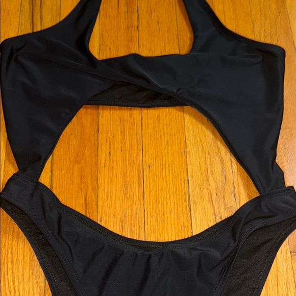 Betty Jade Modern Black Cutout One Piece Swimsuit - Picture 4 of 8